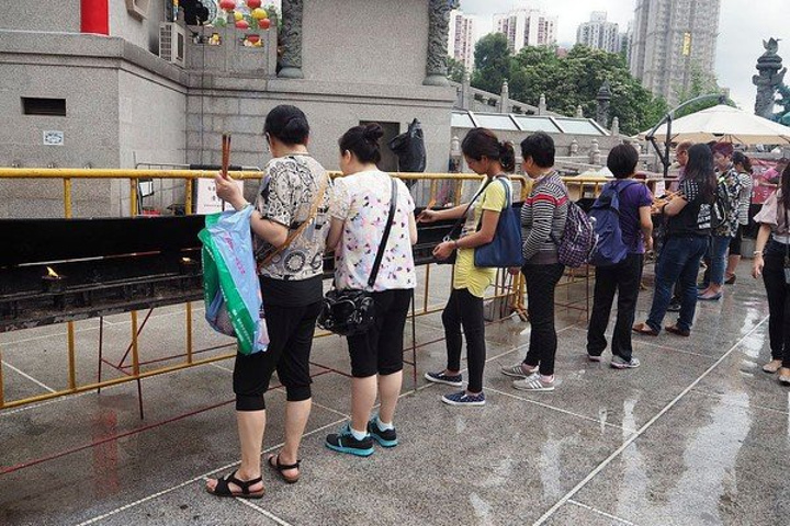 2017今天将游玩香港香火最旺的地方--黄._黄大