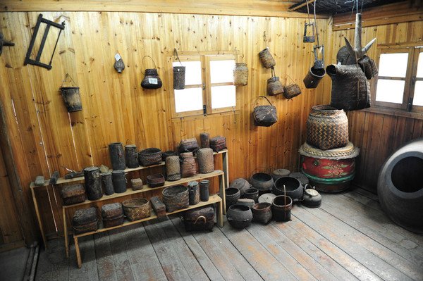 吞力黑衣壮民族风情园