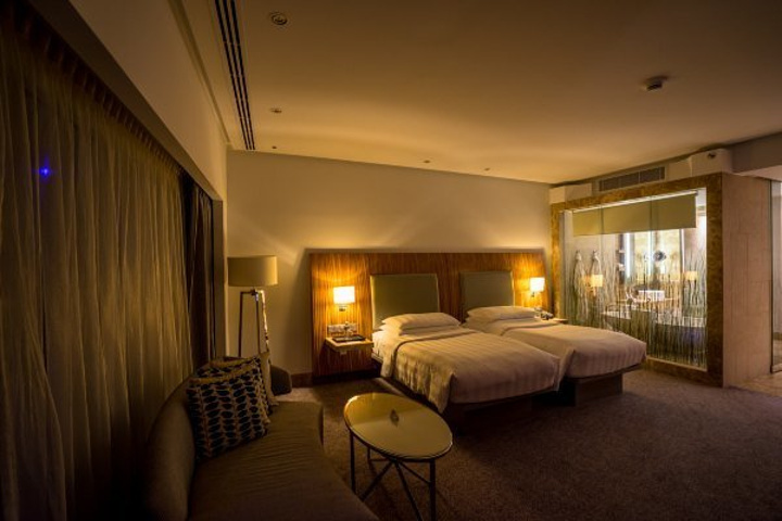 凯悦旗下酒店(andaz capital gate abu dhabi - a concept by hyttt