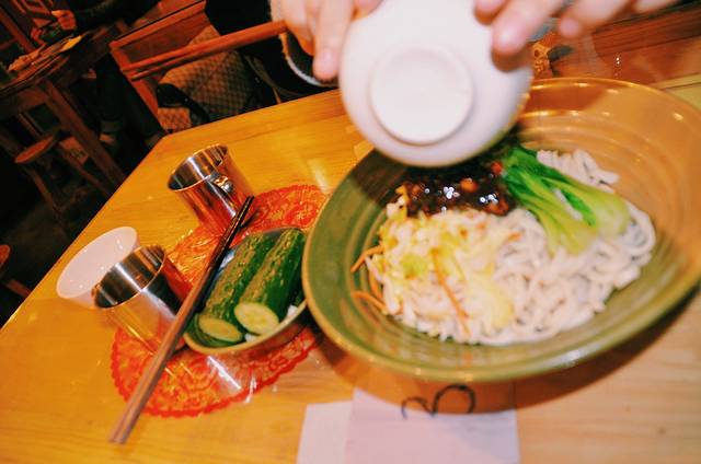 七寻八找锅儿挑