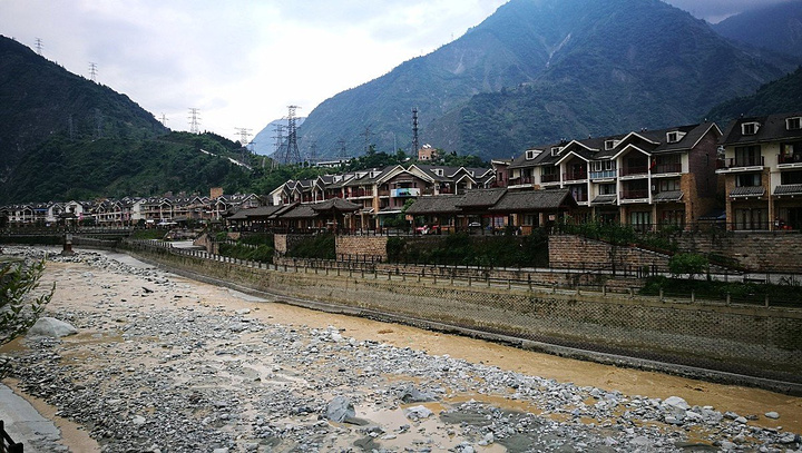 广东省援建的新的映秀镇,很漂亮.