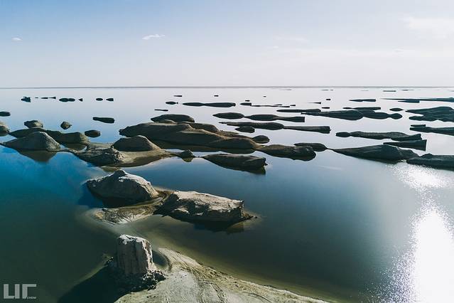 乌素特水上雅丹地质公园