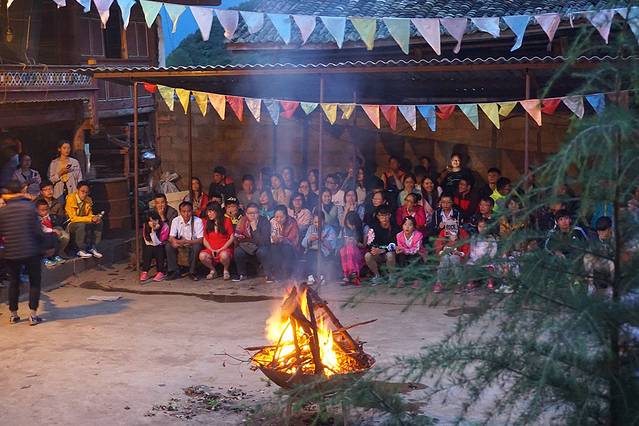 摩梭族篝火晚会