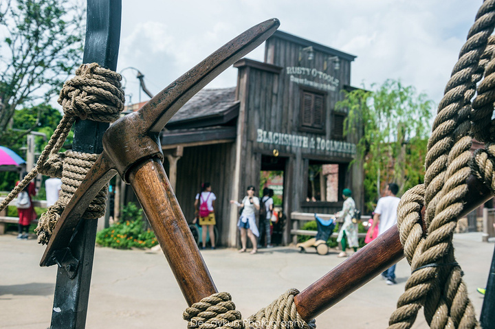 2017高德地图查的地铁无法直达。当时就觉得