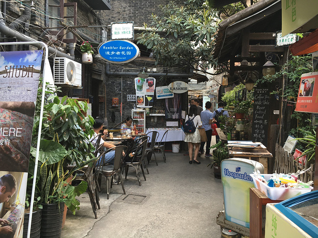 2017但是头顶杂乱的电线实在大煞风景。有许