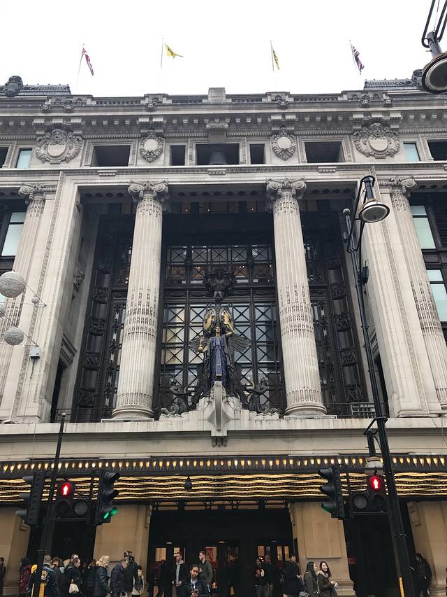 Selfridges （伦敦店）