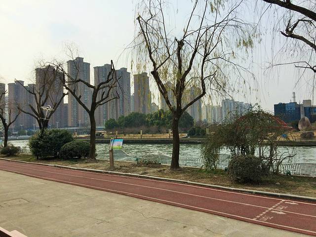 虹桥河滨公园