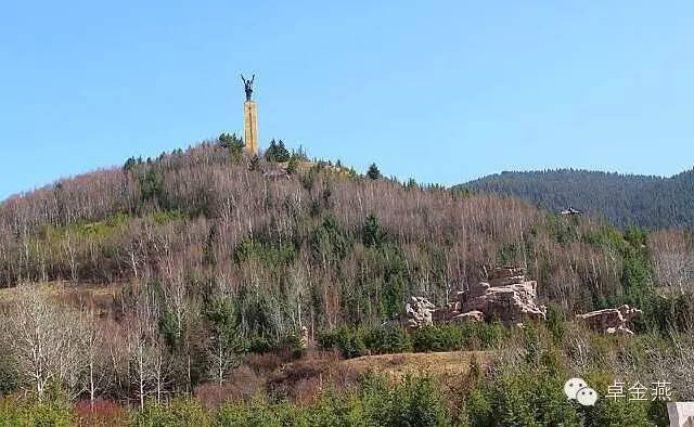 红军长征纪念碑碑园