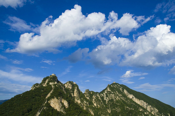 "已经成为我心中非常重要的一个地方，所以选择了春夏秋冬不同季节，都去感受箭扣长城的壮美与苍凉，这..._箭扣长城"的评论图片