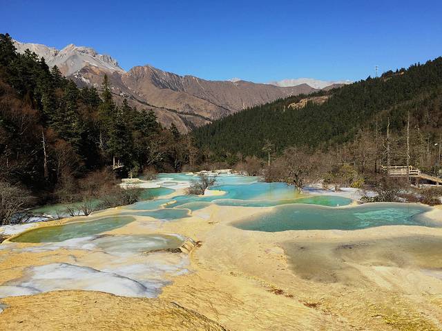 黄龙国家重点风景名胜区-争艳池