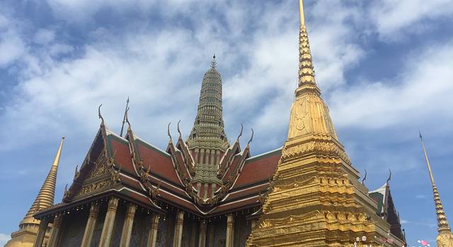 用萨瓦迪卡书写自己的泰国传奇--迎接2017