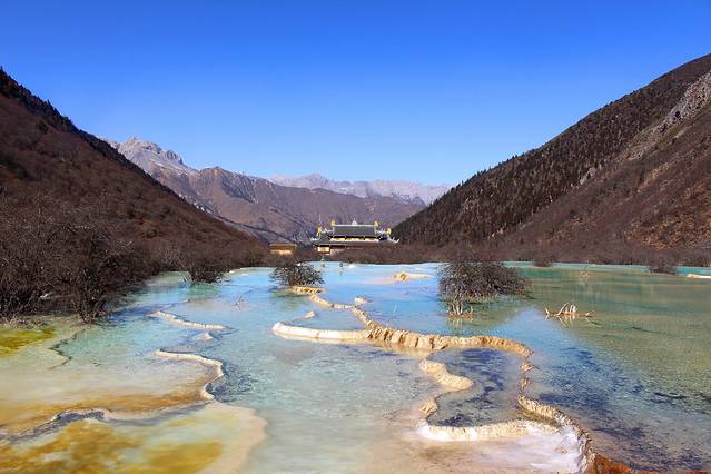 黄龙国家重点风景名胜区-争艳池