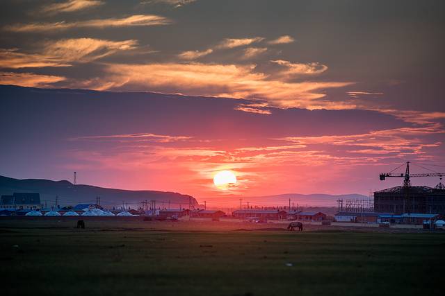黑山头边城骑马场