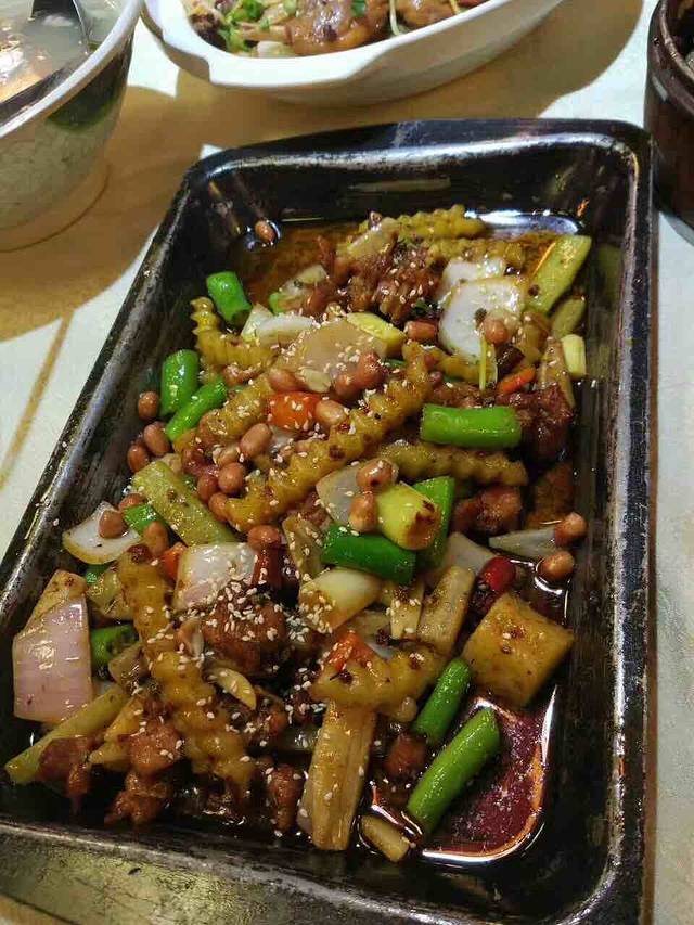 大嘴霸王排骨汤锅(川师直营总店)