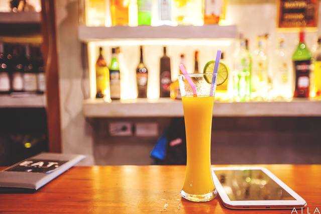 EAT Bar & Grill Restaurant Karon