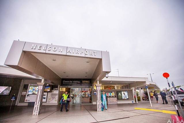 尼尔森机场