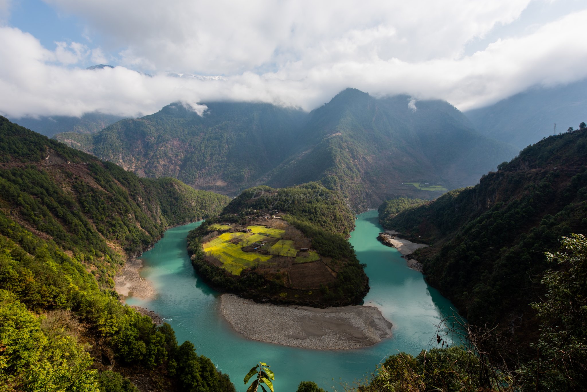 2018怒江第一湾游玩攻略,云雾缭绕,怒江第一湾看不真【去哪儿攻略】