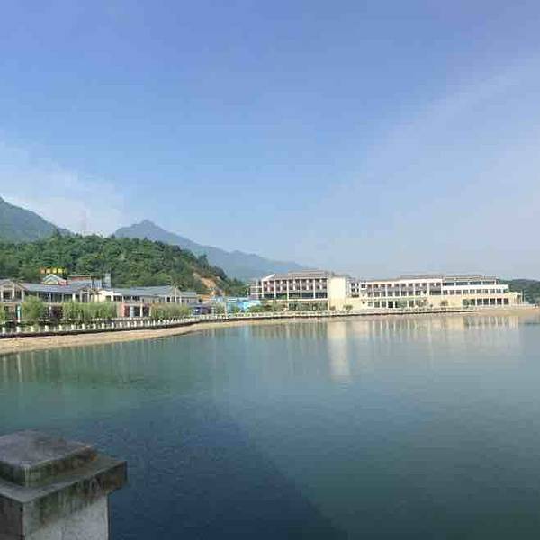 望庐山瀑布_2018年庐山门票收入(3)