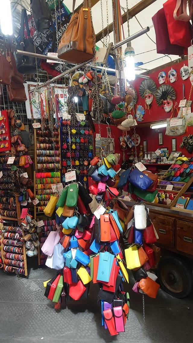 佛罗伦萨中央皮具市场