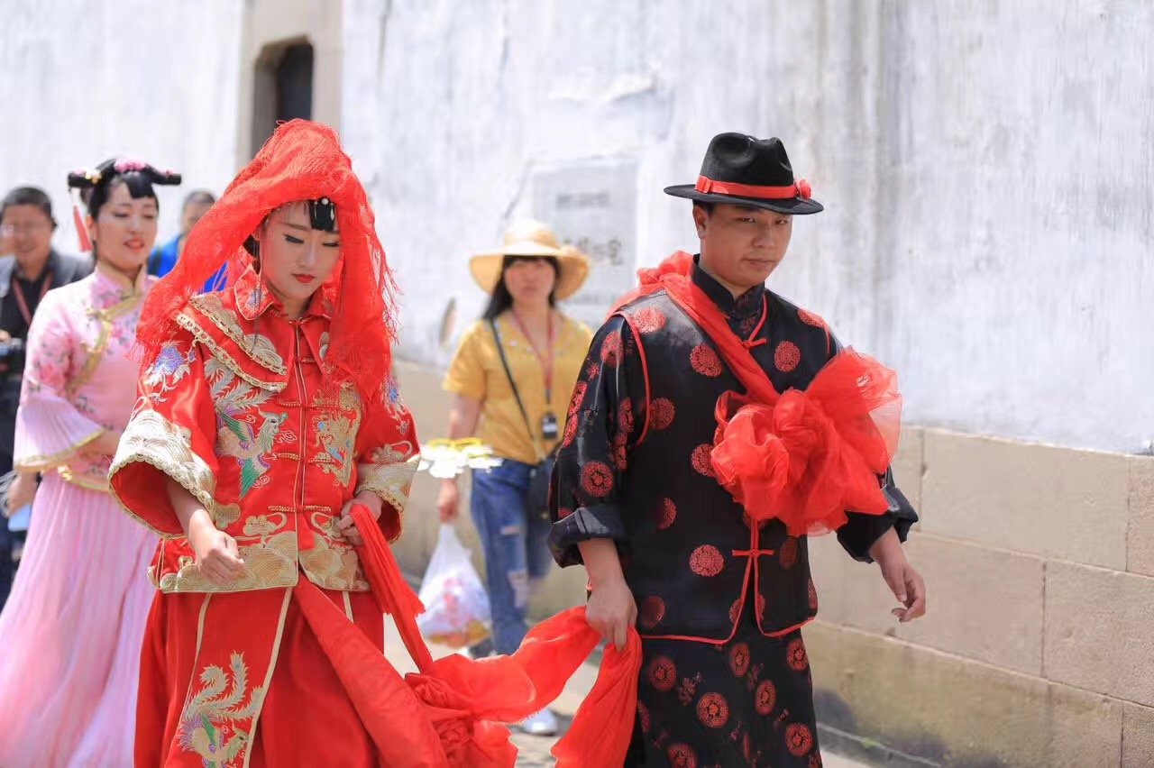 水上婚礼是南浔一大亮点也许这特色的水乡婚礼就是南浔古镇的唯一