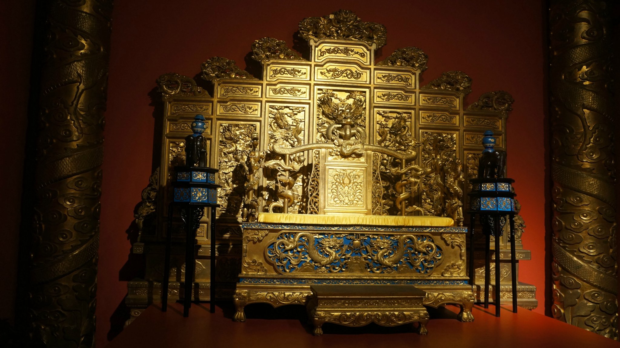 到了明孝陵博物馆整个馆区不大主要是简绍明孝陵内部的结构和明朝的