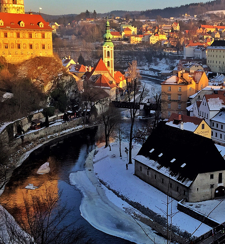 克鲁姆洛夫城堡是波西米亚地区仅次于布拉格城堡的第二大城堡.
