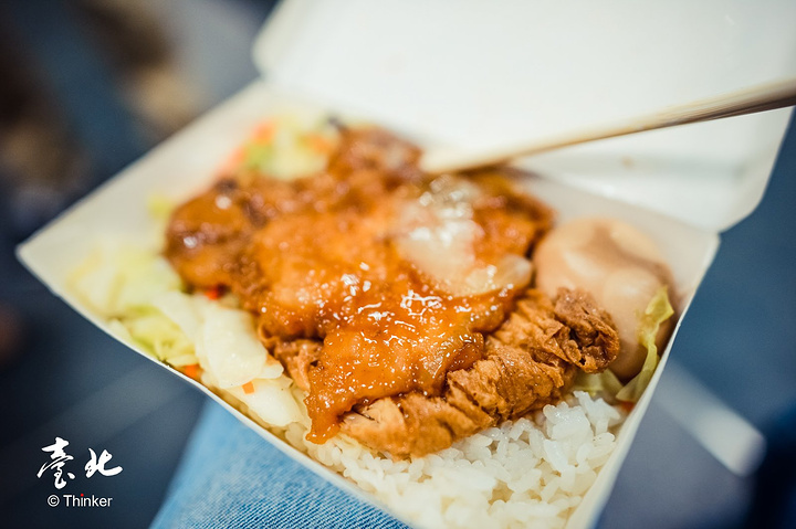 有名的台铁便当。 价格公道,比起大陆的高铁盒