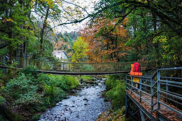 龙苍沟叠翠溪景区