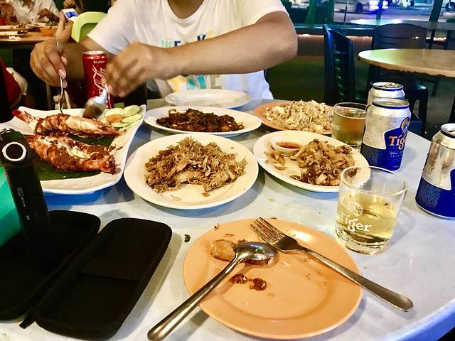 欢乐天饮食中心