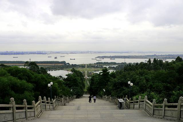 广州市莲花山港