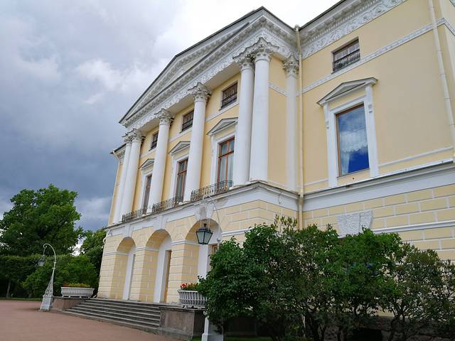 巴甫洛夫斯克公园