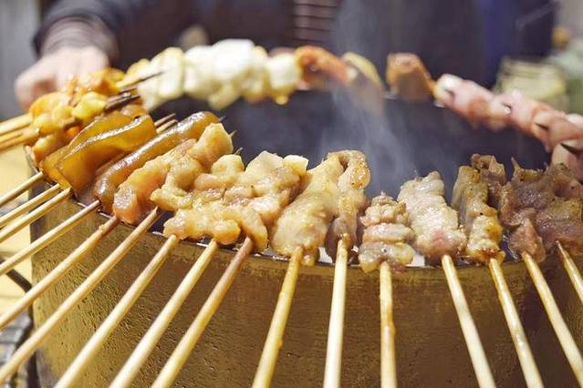 围炉小巷•炭烤活鳗•鲜切牛肉(教场店)