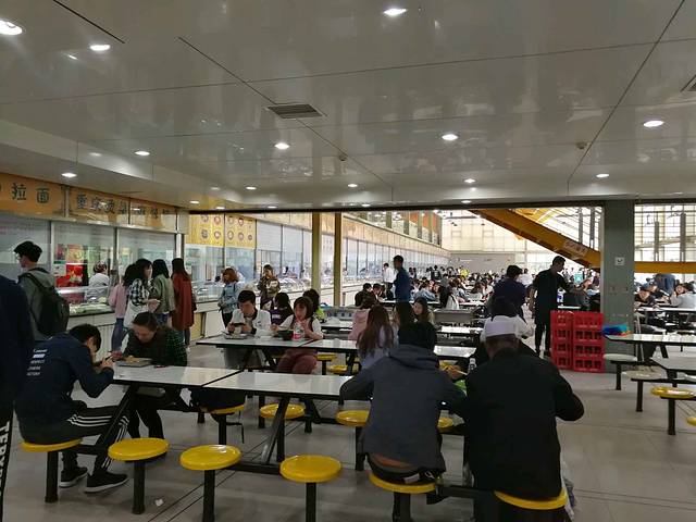 欧亚学院餐饮大厦