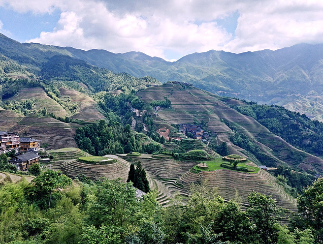 "早上起来脚还是很累，所以没有去西山韶乐观日出，吃过早餐后直接去了千层天梯观景，_遇龙桥"的评论图片