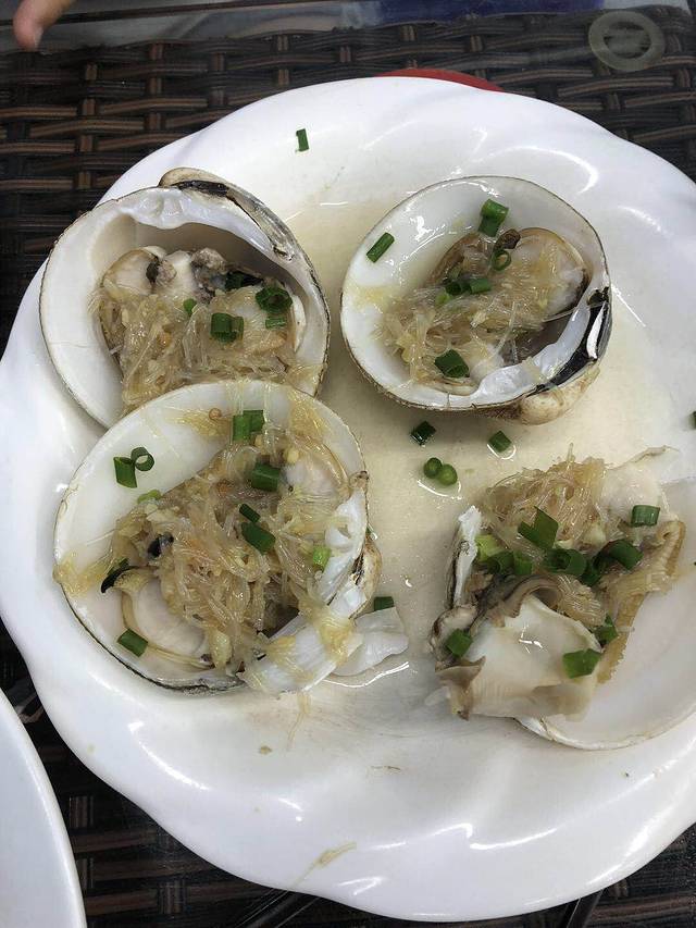 友谊路下岗职工海鲜加工广场-12排2号