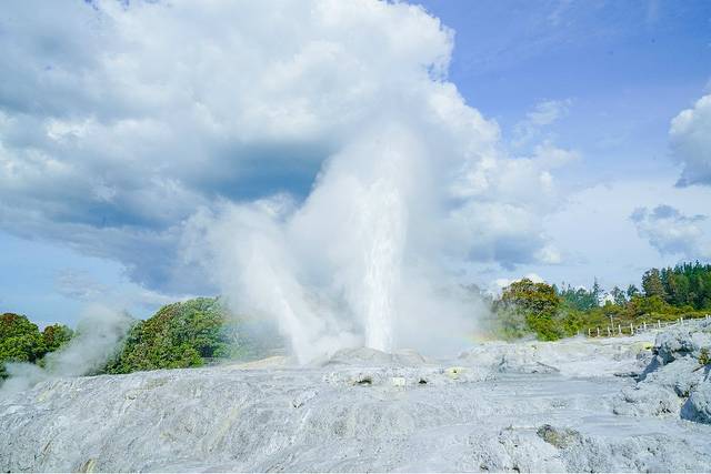 华卡雷瓦雷瓦地热保护区