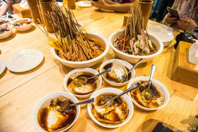 嘉州叶婆婆钵钵鸡(建设路店)