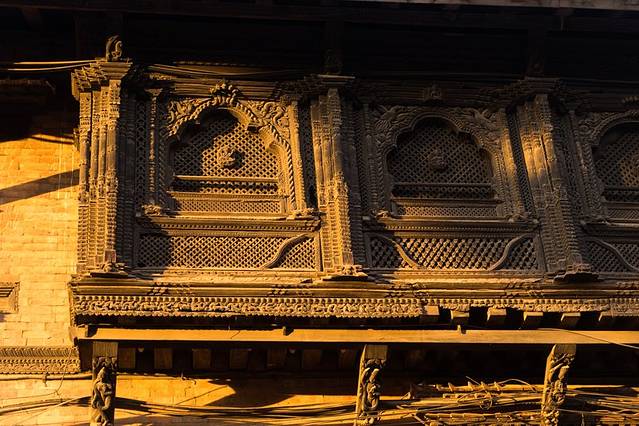 尼亚塔波拉神庙