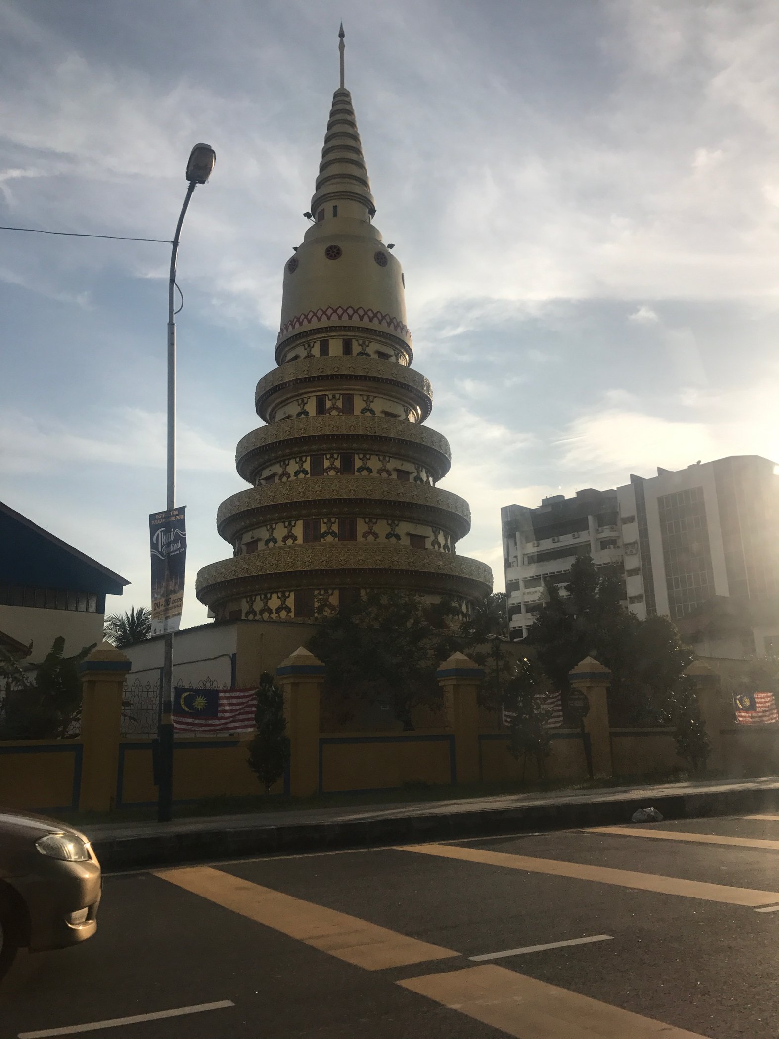 2023槟城泰国卧佛寺游玩攻略,没进去看,在外面拍了照,据.