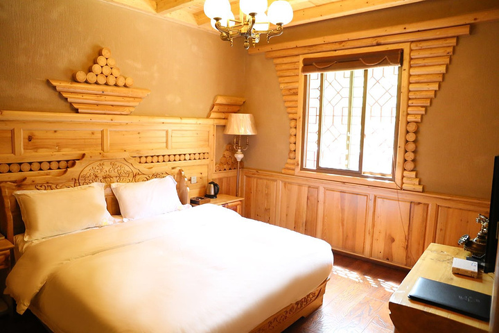 沟 温泉第二天 :古尔沟-米亚罗-黑水奶子沟-达古冰山-住黑水第三天