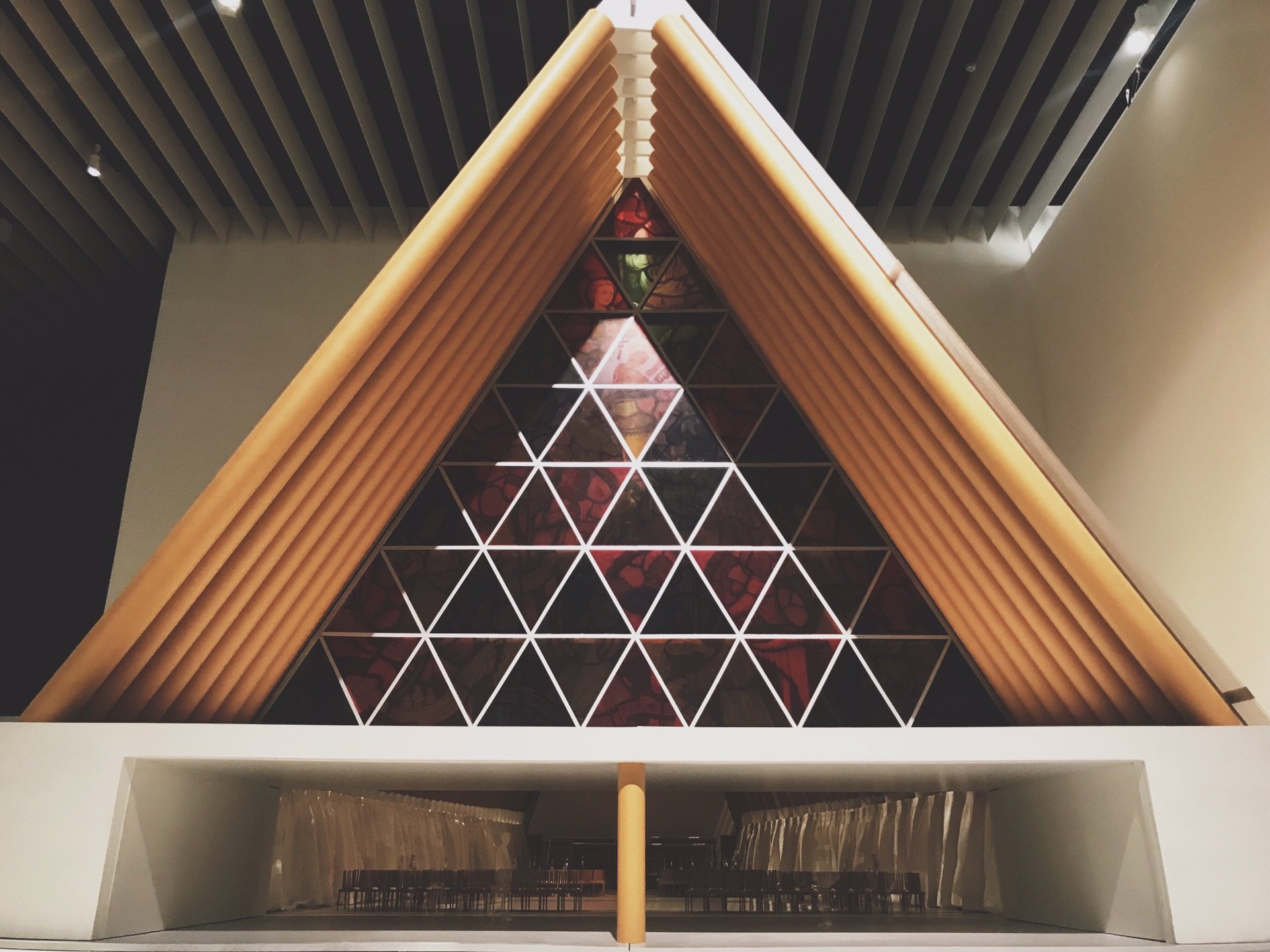 楼里还有一个森美术馆,包含在门票里.森.