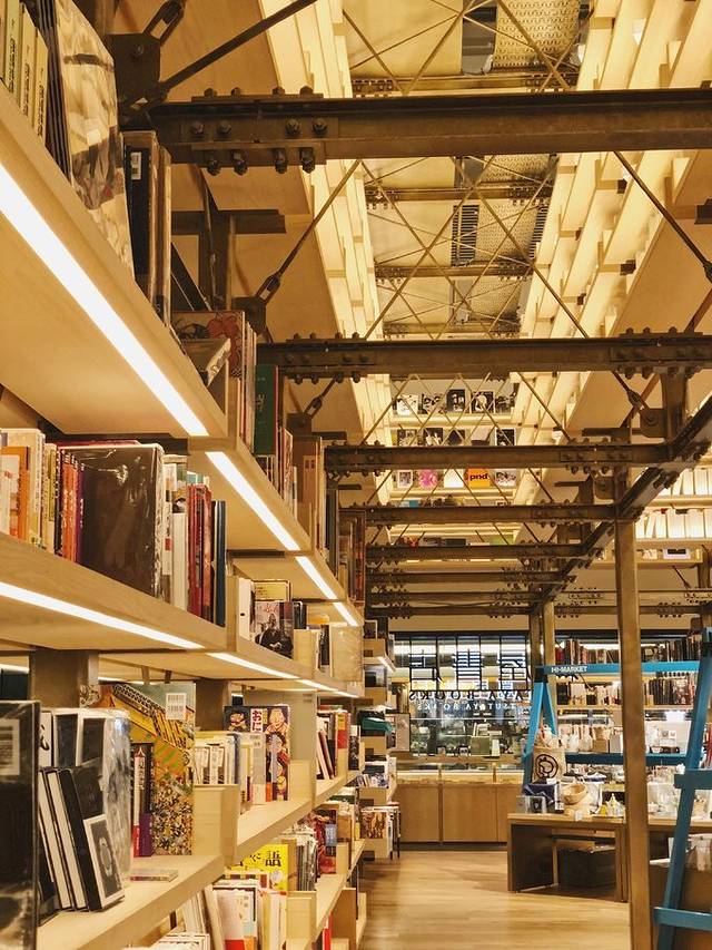 茑屋书店（中目黑店）