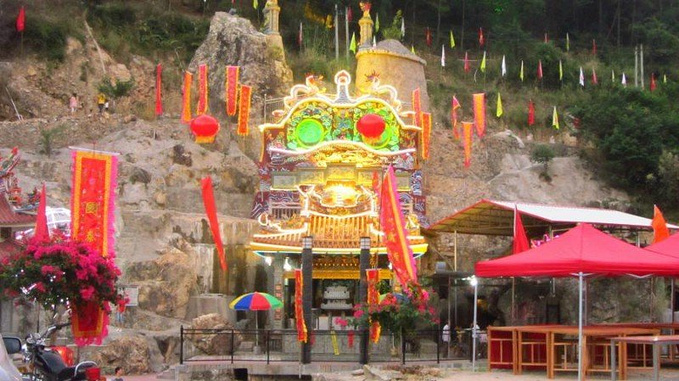 西安旅游攻略 彩云华八仙宫 彩云华八仙宫坐落在福建省安溪县魁斗镇后