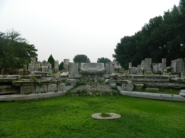 游览图,太大了.没有其他园林的修葺.再也回不到过去的那种辉煌了!