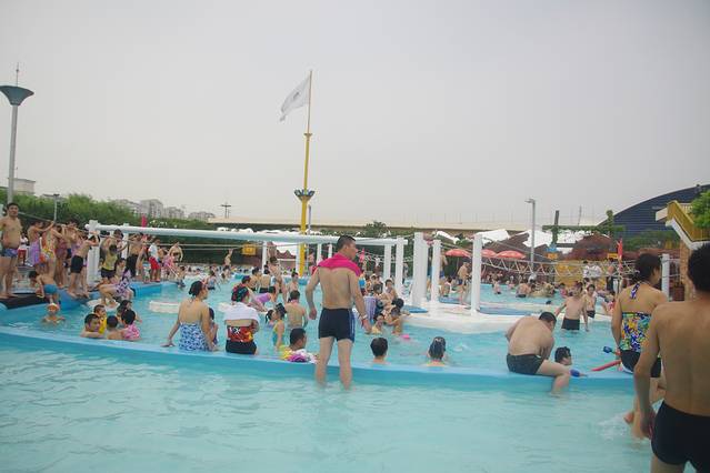 热带风暴水上乐园