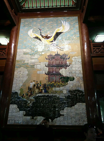 第三层有历代黄鹤楼的模型很不错,门票80/人