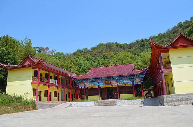 89 首页 游记详情 七峰寺,位於江西省上饶县境内,原名「七峰古刹」