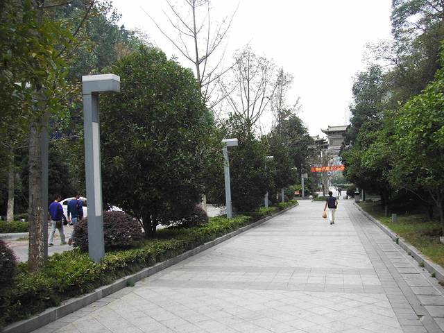 原名為琅琊峰,峰後是東嶽廟,與黃金山森林公園相對,2006年1月16日