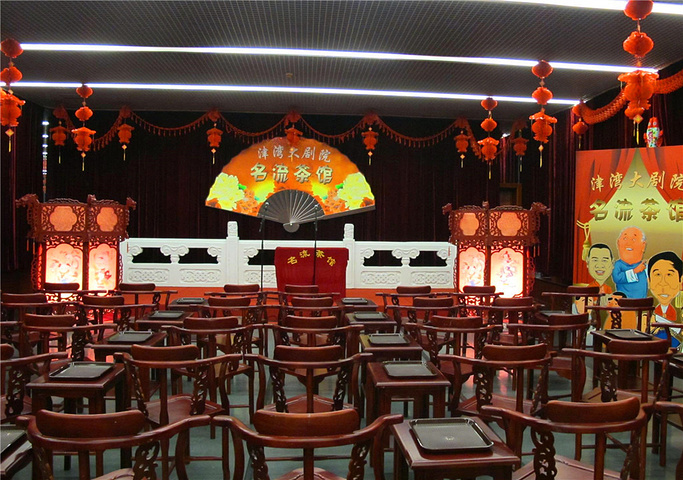 把相声引入到民间,可以说见证了天津茶馆相声从步履蹒跚到走向