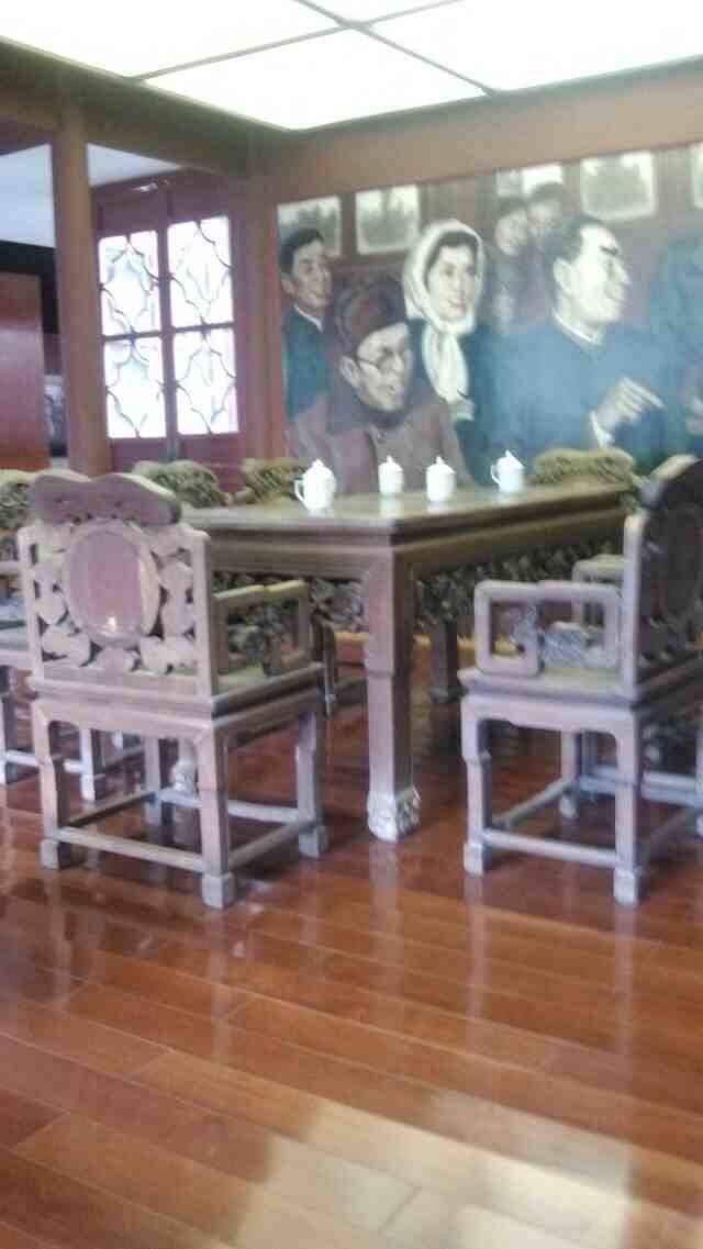 周恩来总理纪念碑纪念馆